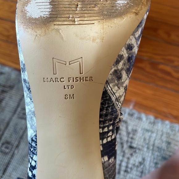 Marc Fisher Snakeskin pattern block heel booties size 8 - Picture 10 of 12